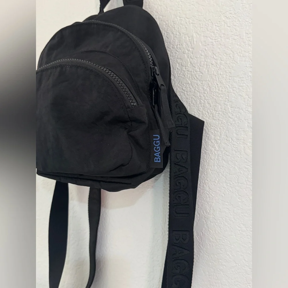 BAGGU Black Mini Backpack - Everyday Women's Bag - Picture 3 of 7